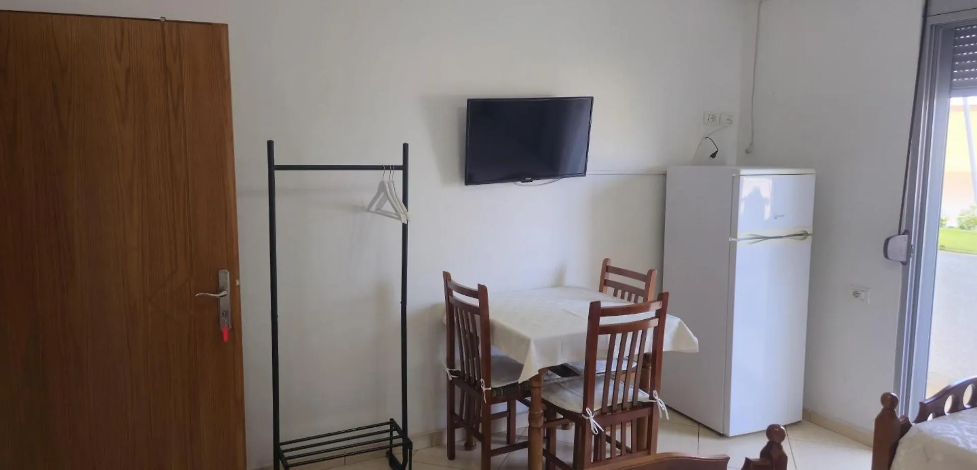 Vila Cikaj Durrës 0*,  Albania